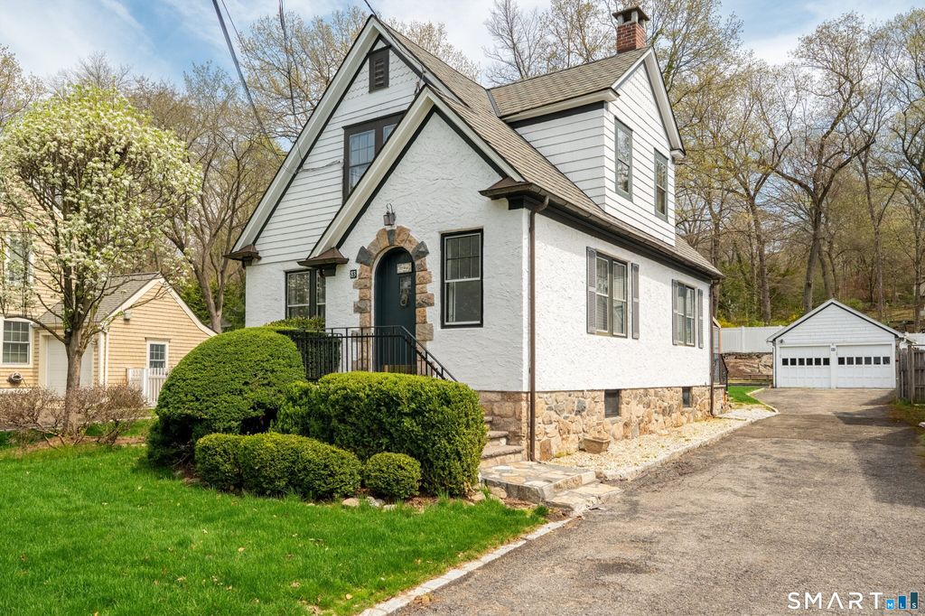 Photo of 83 Hoyt Street, Darien, CT 06820 (MLS # 24166371)