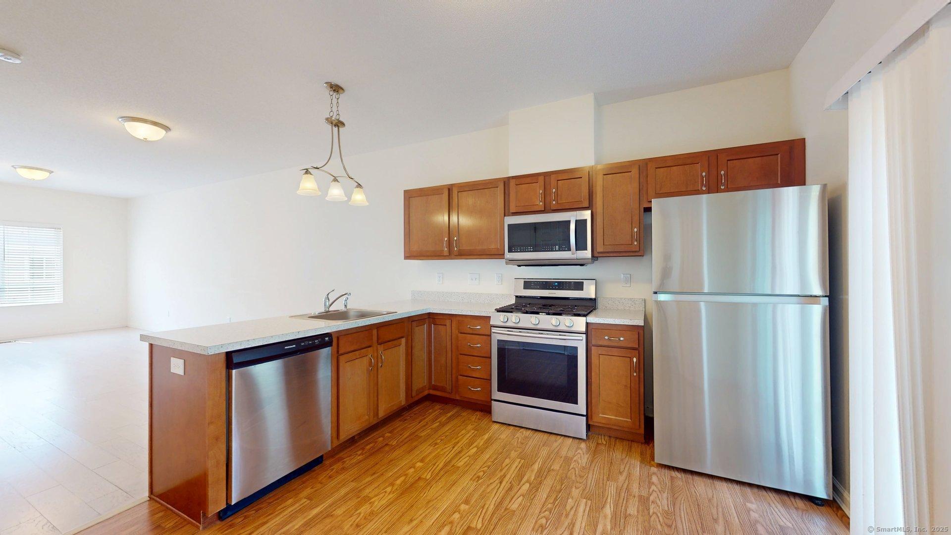 220 Pepin Place 220