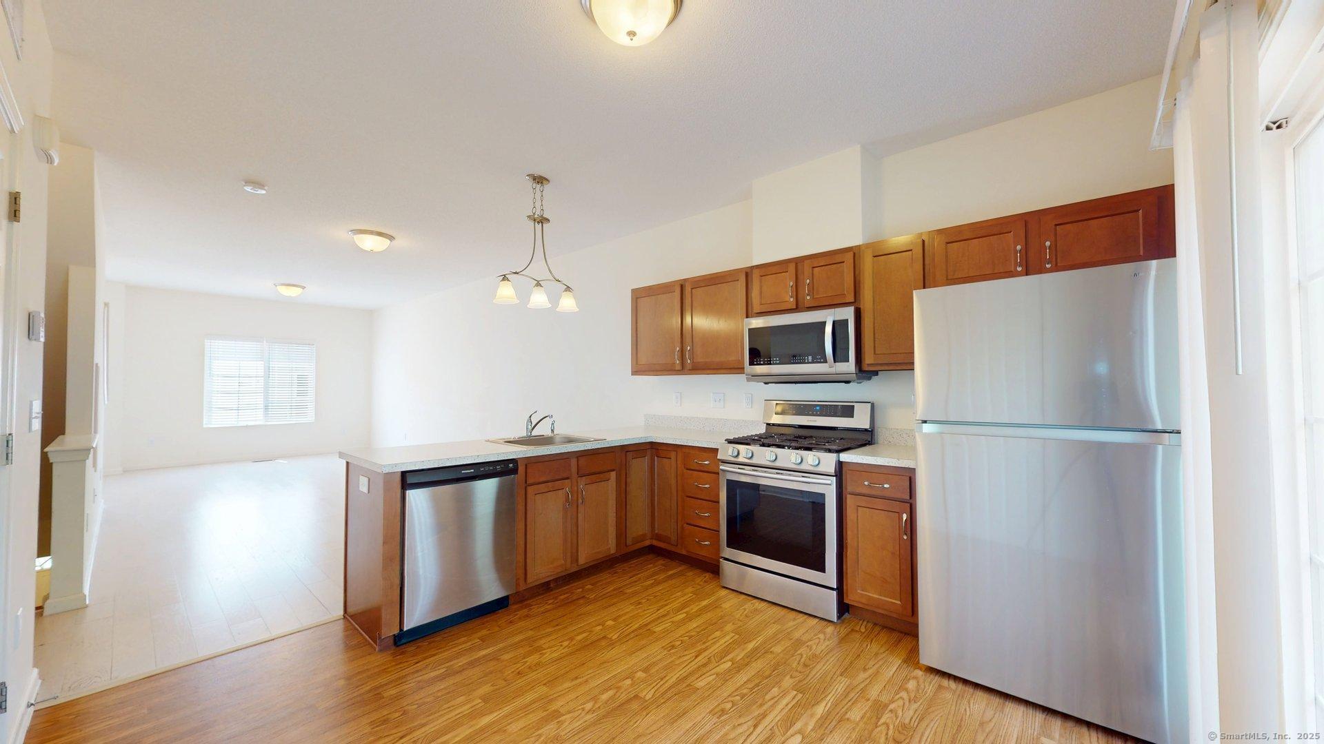 220 Pepin Place 220