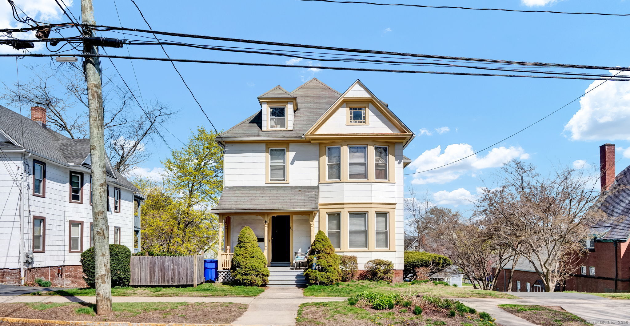 Property for Sale at High Street, Middletown, Connecticut - Bedrooms: 11 
Bathrooms: 4 
Rooms: 15  - $399,900