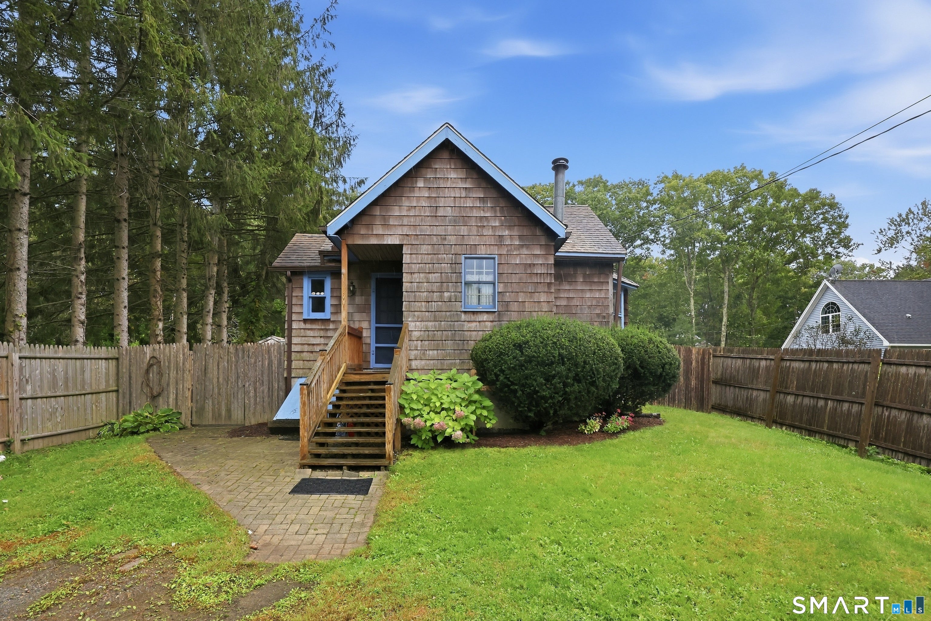 16 Pond Road