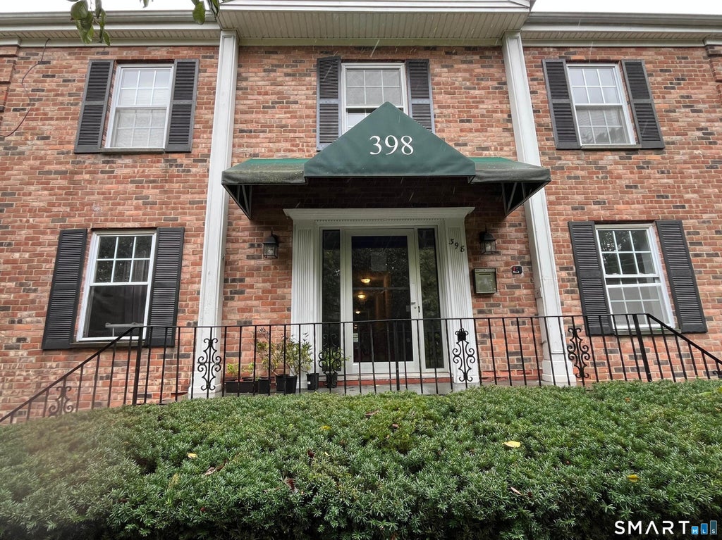 Photo of 398 Courtland Avenue #17, Stamford, CT 06906 (MLS # 24213217)