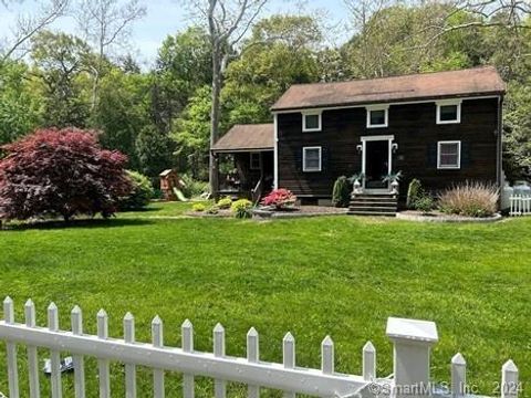 Single Family Residence in Southbury CT 115 River Trail.jpg
