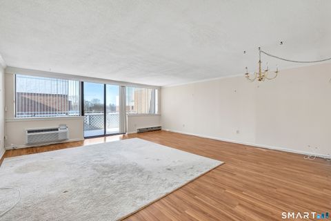 Tiny photo for 50 Birdseye Street #409A, Stratford, CT 06615 (MLS # 24145253)