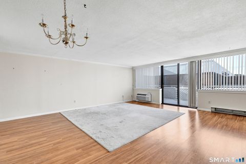 Tiny photo for 50 Birdseye Street #409A, Stratford, CT 06615 (MLS # 24145253)