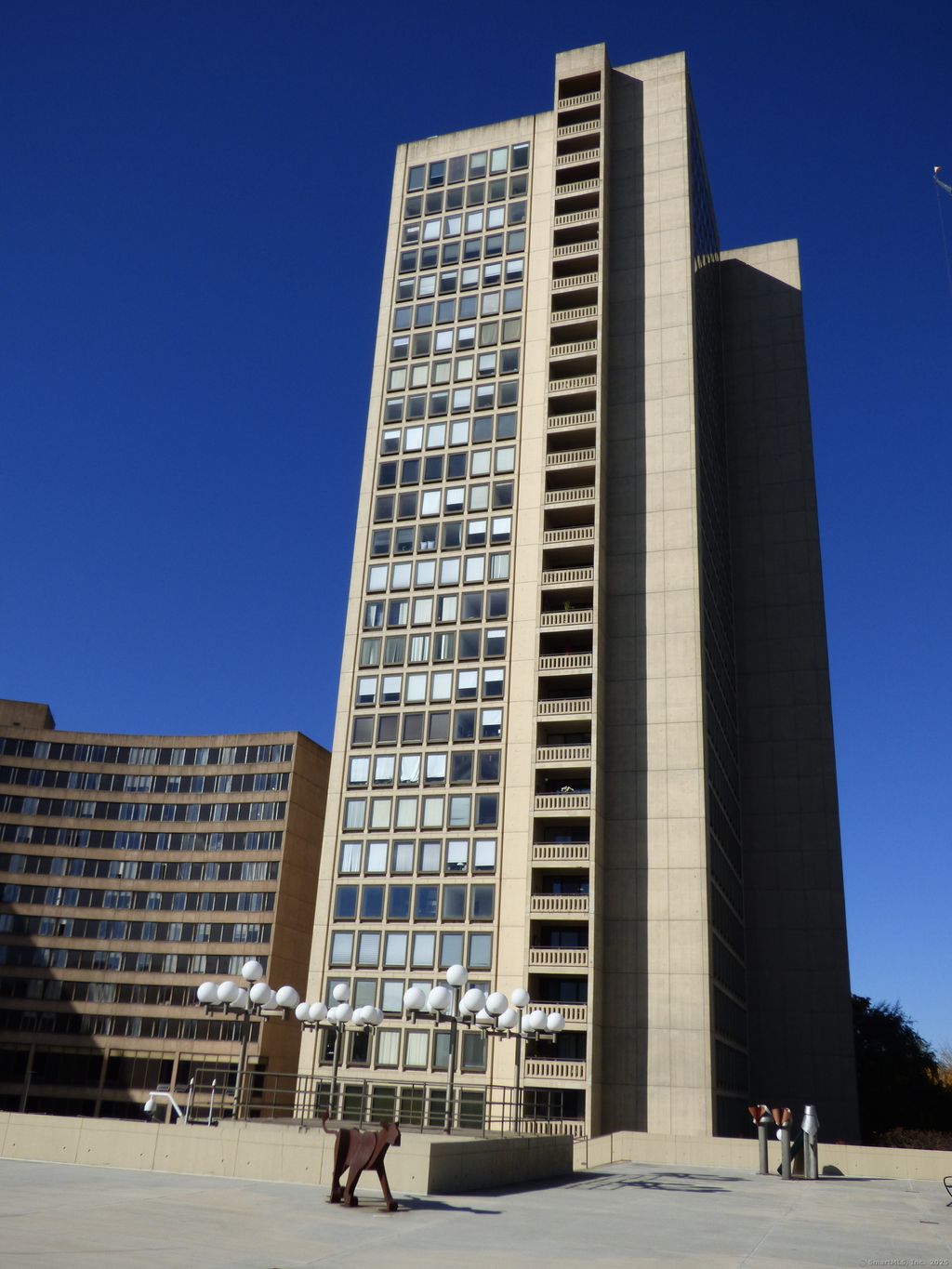 Photo of 1 Gold Street #APT 4BC, Hartford, CT 06103 (MLS # 24134961)