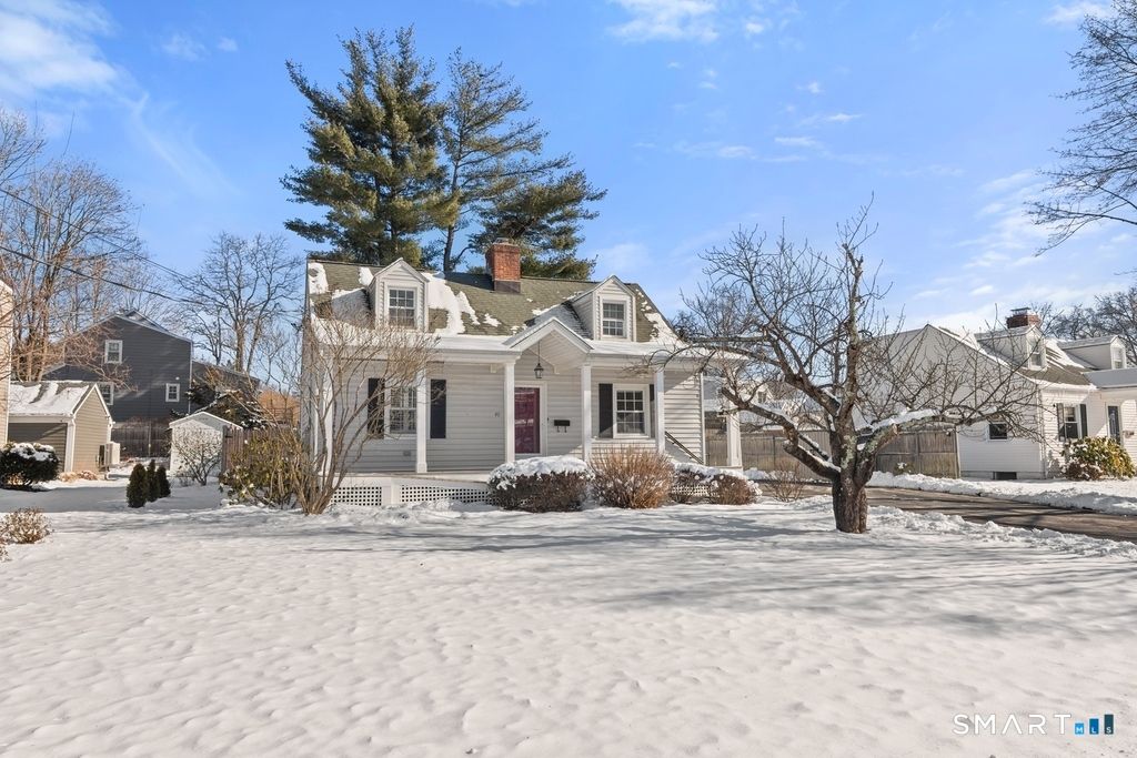 Photo of 49 Minivale Road, Stamford, CT 06907 (MLS # 24149754)