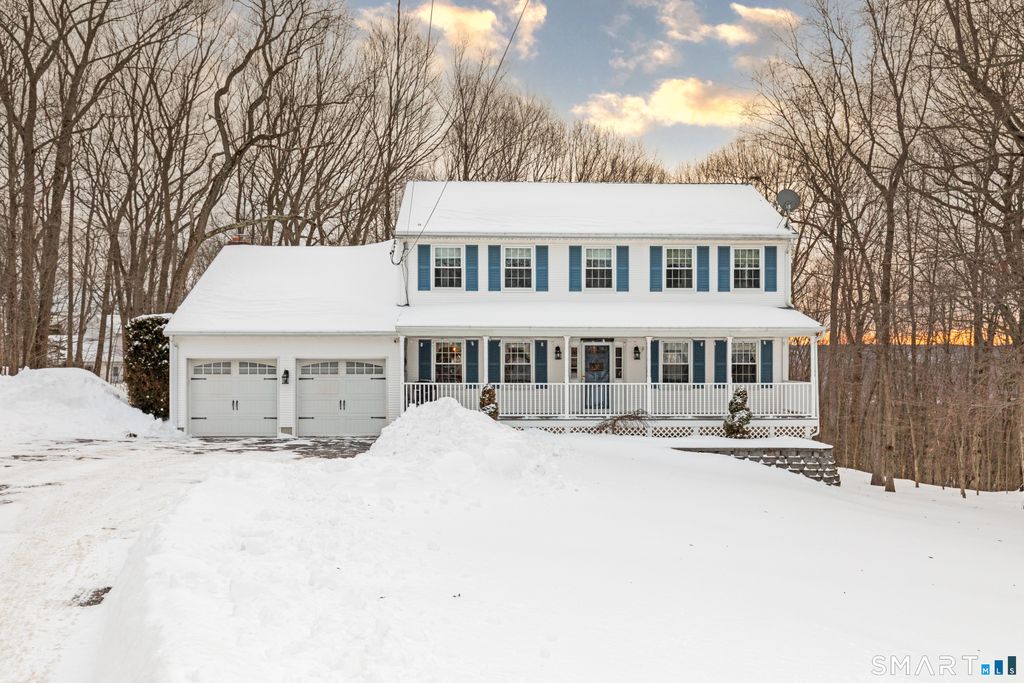 Photo of 52 Traceyann Court, Naugatuck, CT 06770 (MLS # 24150930)