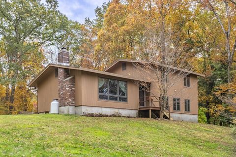 113 Hillyndale Road Mansfield CT 06268