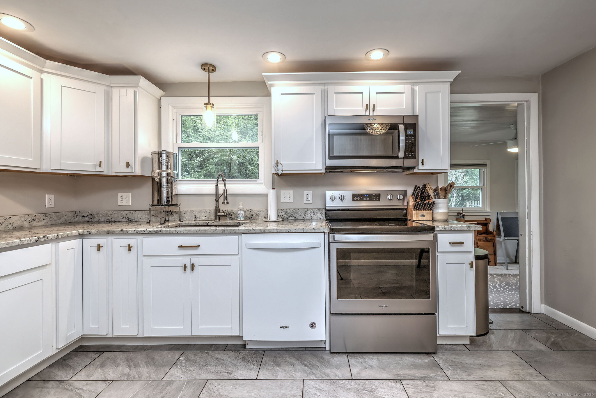 1690 Hartford Turnpike, North Haven, Connecticut image 11