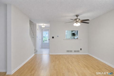 Tiny photo for 144 E Gate Lane #144, Hamden, CT 06514 (MLS # 24160692)