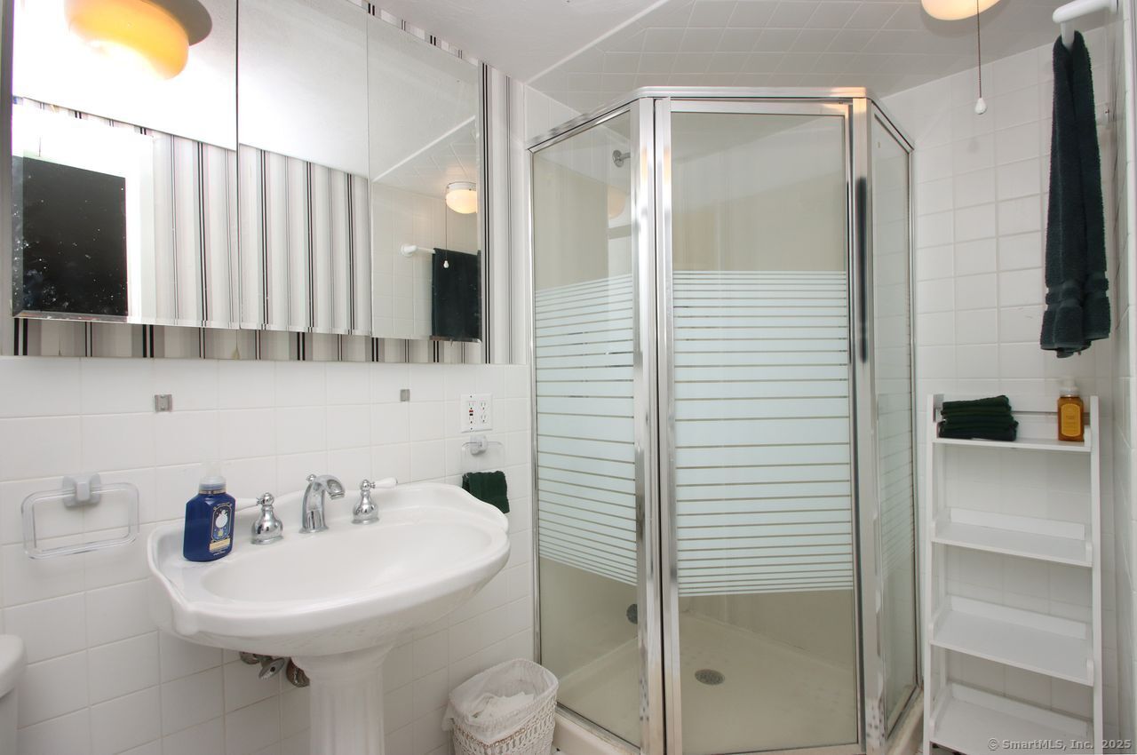 175 Old Lane Road, Hamden, Connecticut image 30