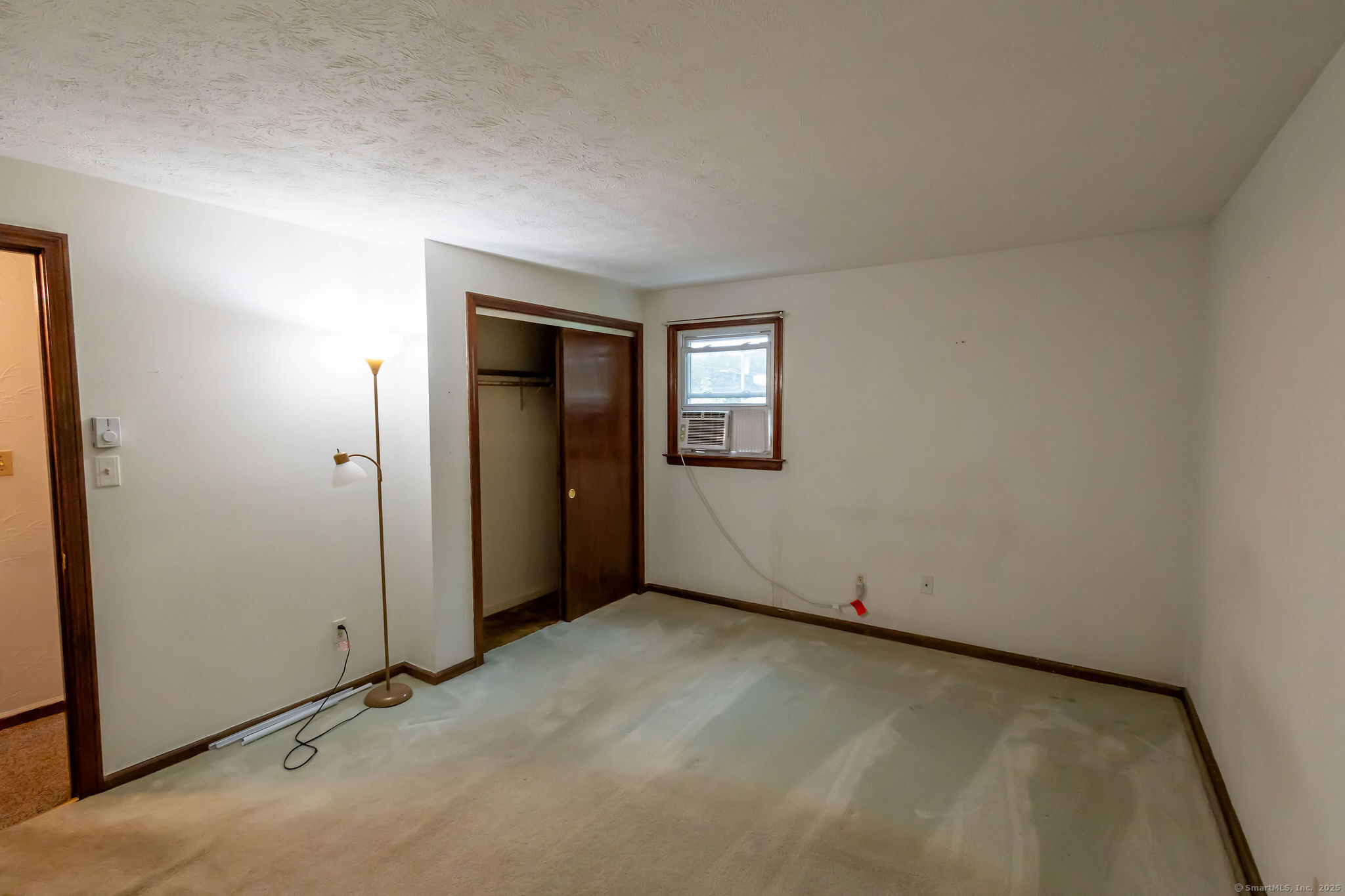 Bristol, Connecticut 06010, United States, 3 Bedrooms Bedrooms, ,2 BathroomsBathrooms,Residential,Active,217916