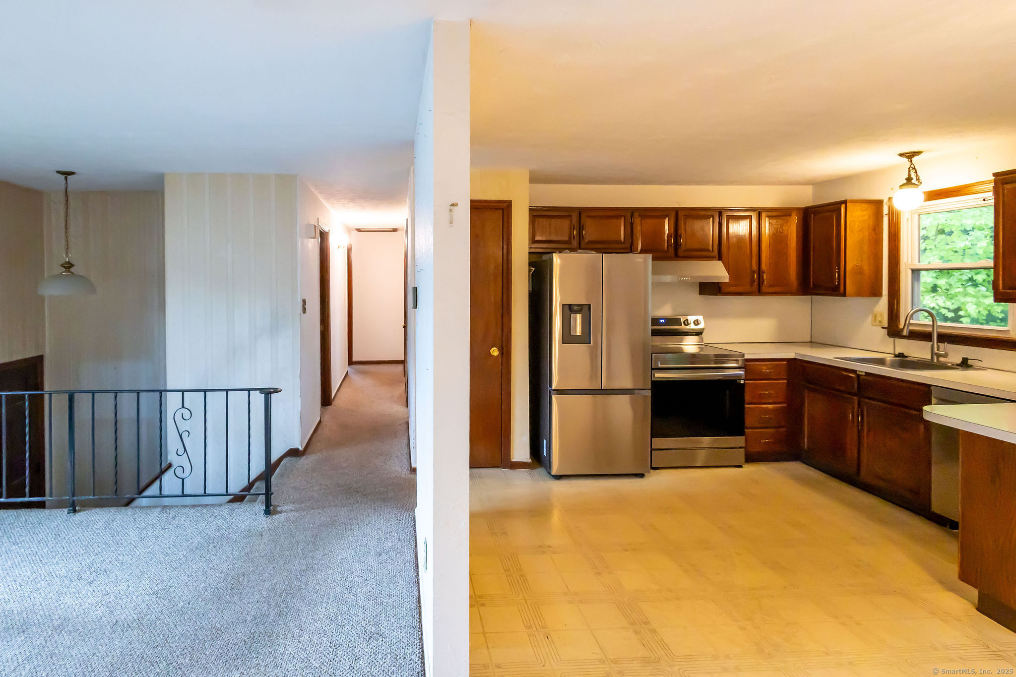 Bristol, Connecticut 06010, United States, 3 Bedrooms Bedrooms, ,2 BathroomsBathrooms,Residential,Active,217916