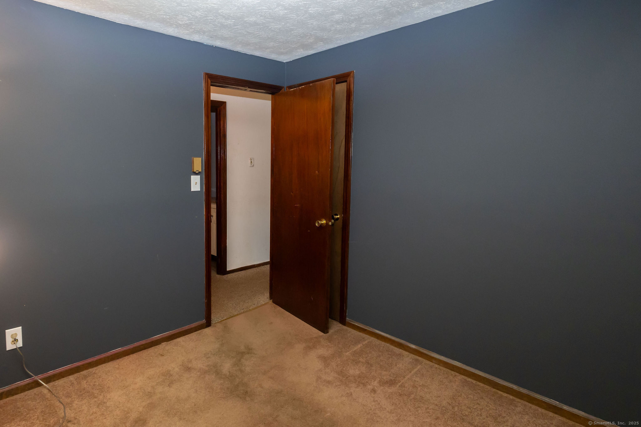 Bristol, Connecticut 06010, United States, 3 Bedrooms Bedrooms, ,2 BathroomsBathrooms,Residential,Active,217916