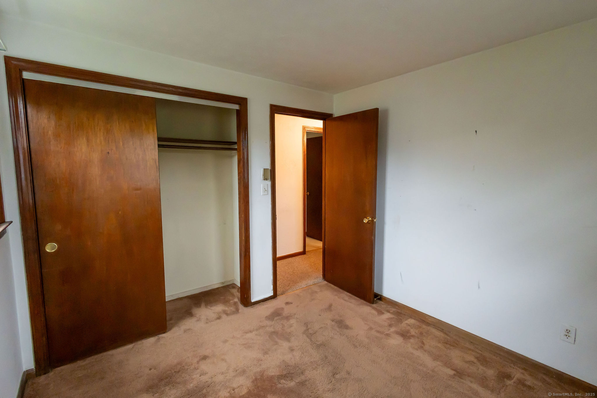 Bristol, Connecticut 06010, United States, 3 Bedrooms Bedrooms, ,2 BathroomsBathrooms,Residential,Active,217916