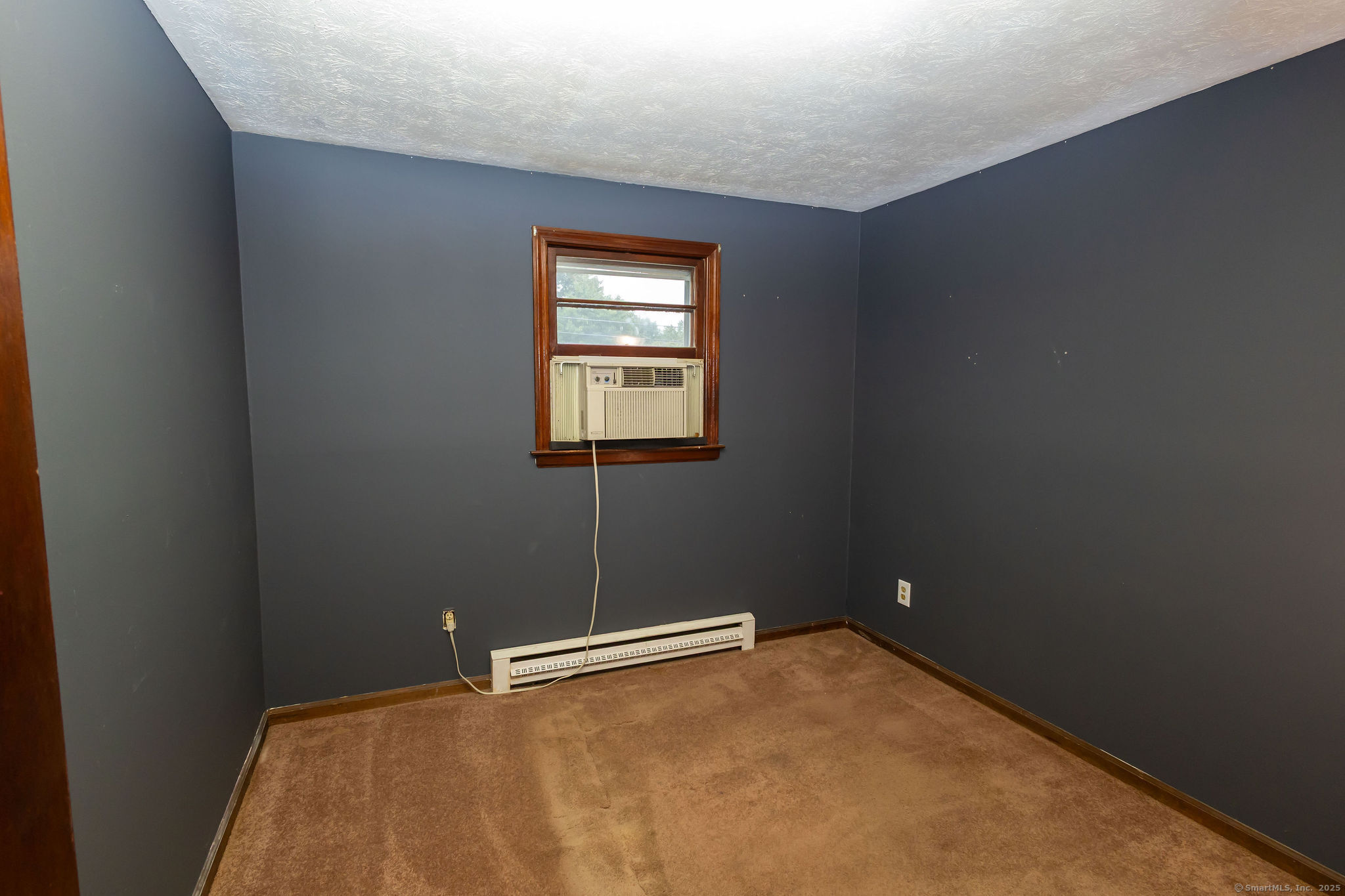 Bristol, Connecticut 06010, United States, 3 Bedrooms Bedrooms, ,2 BathroomsBathrooms,Residential,Active,217916