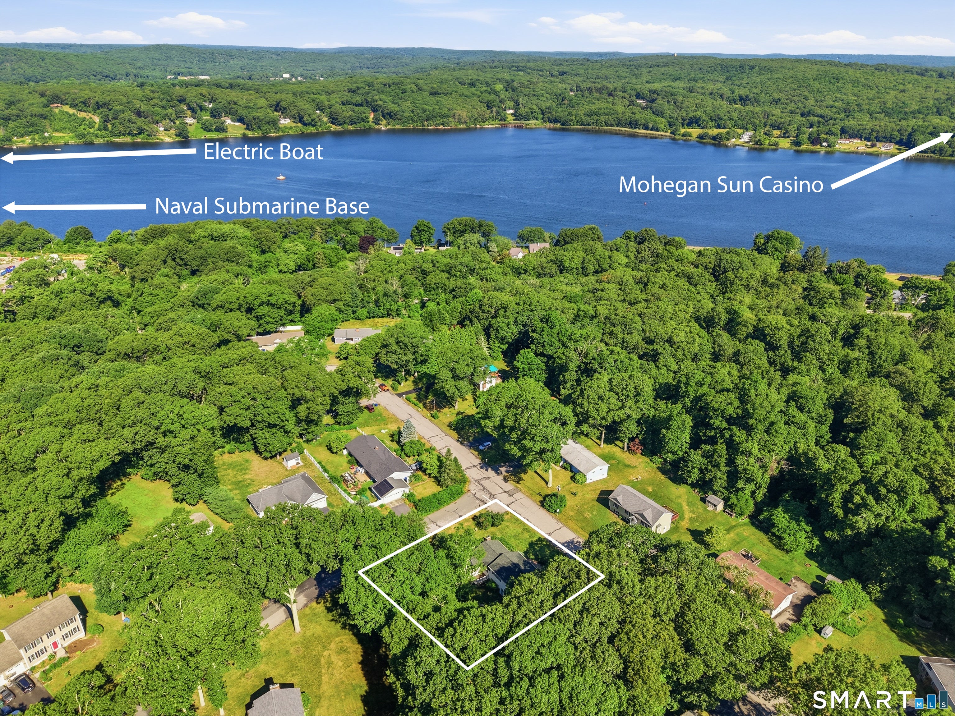 18 Oakridge Drive