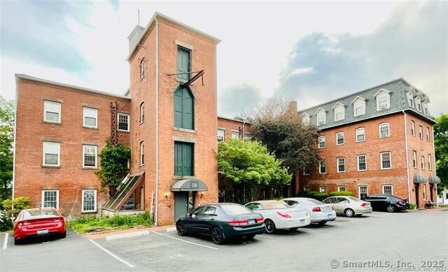 Middletown, Connecticut 06457, United States, 2 Bedrooms Bedrooms, ,2 BathroomsBathrooms,Residential,Active,194399