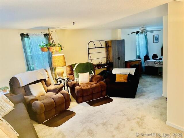 Middletown, Connecticut 06457, United States, 2 Bedrooms Bedrooms, ,2 BathroomsBathrooms,Residential,Active,194399