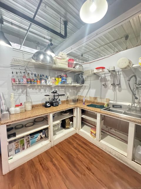 Tiny photo for Madeira Cafe Fairfield Avenue #295, Bridgeport, CT 06604 (MLS # 24154389)