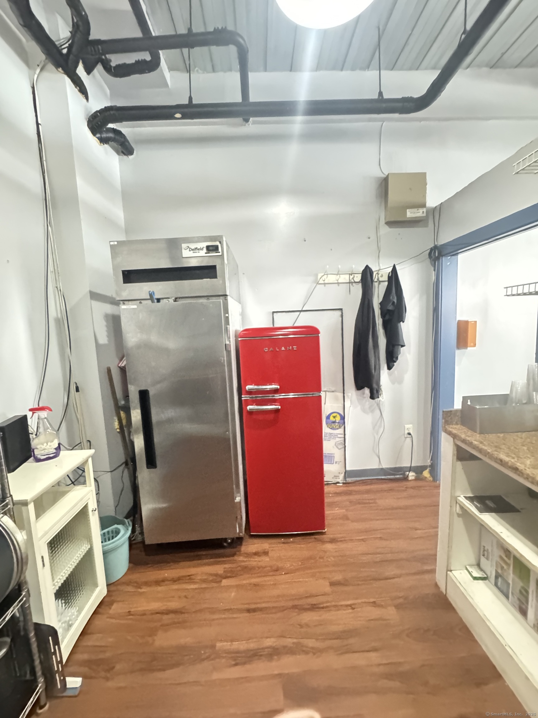 Madeira Cafe Fairfield Avenue 295