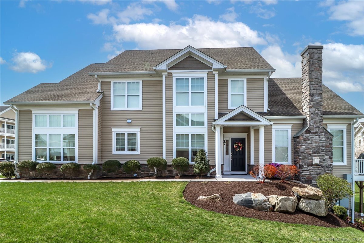 Property for Sale at 24 Old Pasture Drive 24, Danbury, Connecticut - Bedrooms: 3 
Bathrooms: 3 
Rooms: 8  - $948,000
