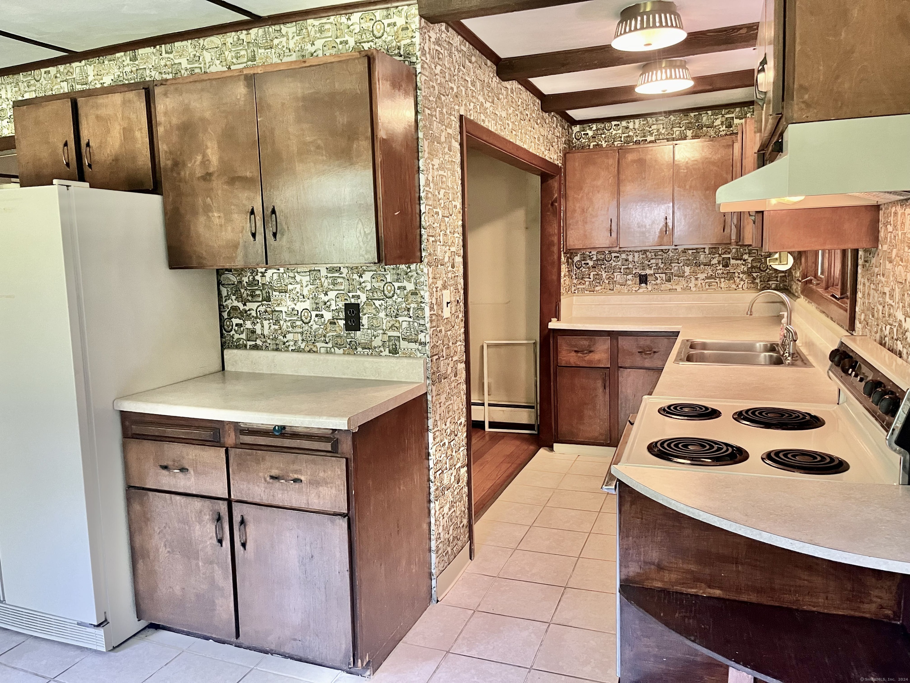 89 Hickory Street, Norwich, Connecticut image 3