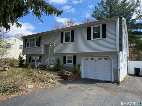 Photo of 321 Knob Hill Road, Meriden, CT 06451 (MLS # 24164999)