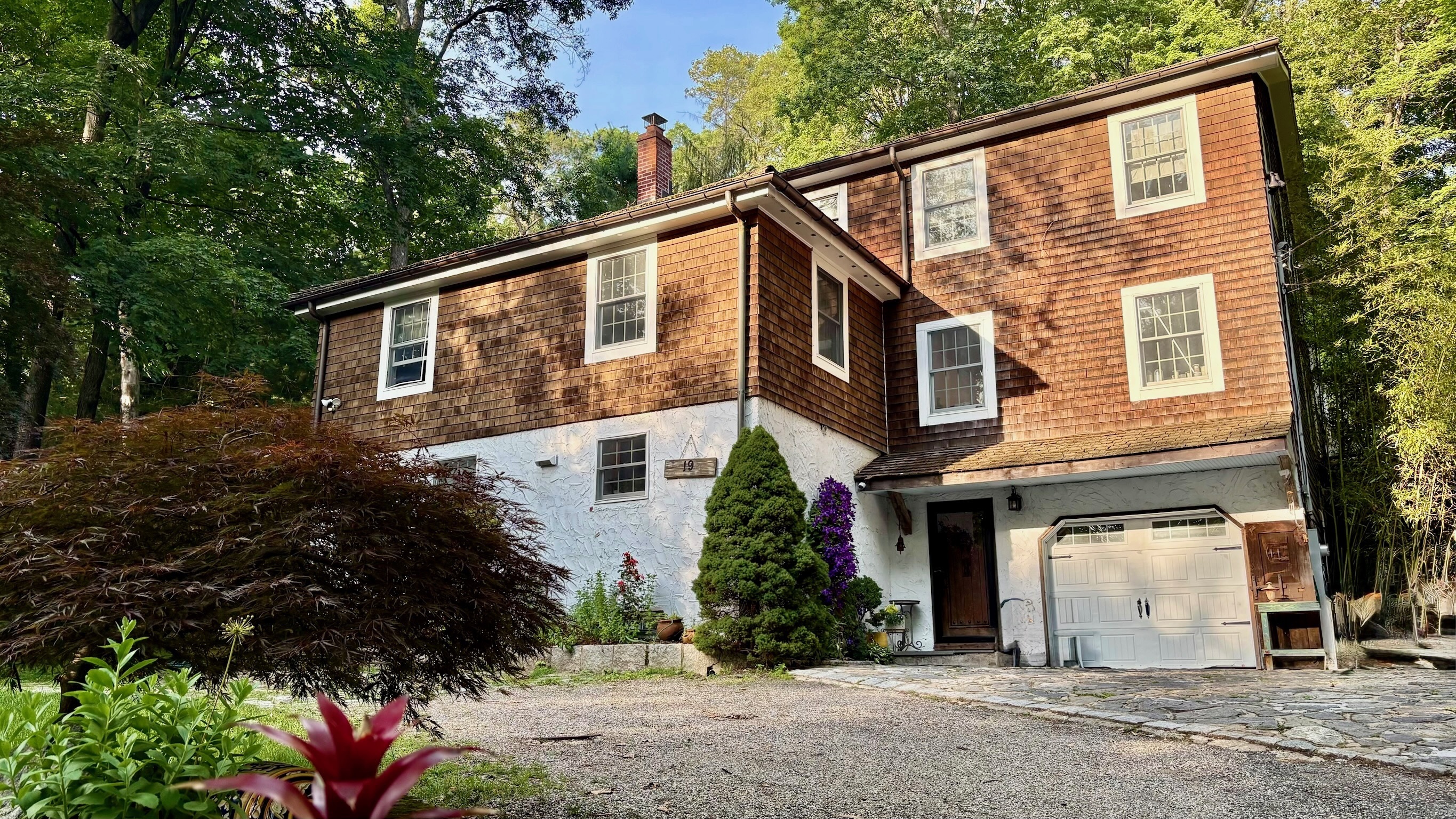 19 Gaylord Drive North