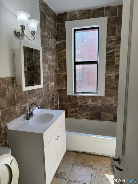 Tiny photo for 94 Hungerford Street #2nd Floor, Hartford, CT 06106 (MLS # 24156348)