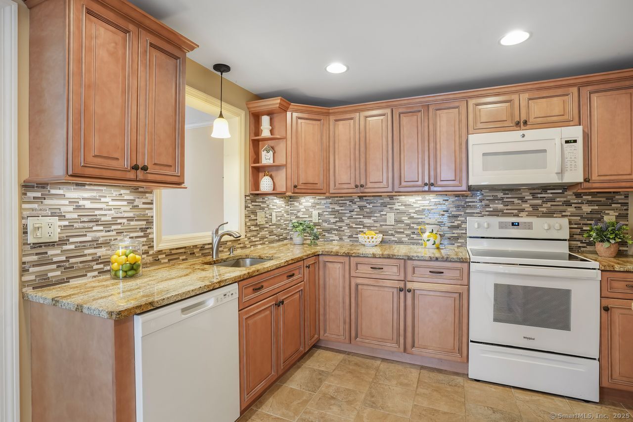 94 Candee Hill Road, Watertown, Connecticut image 12