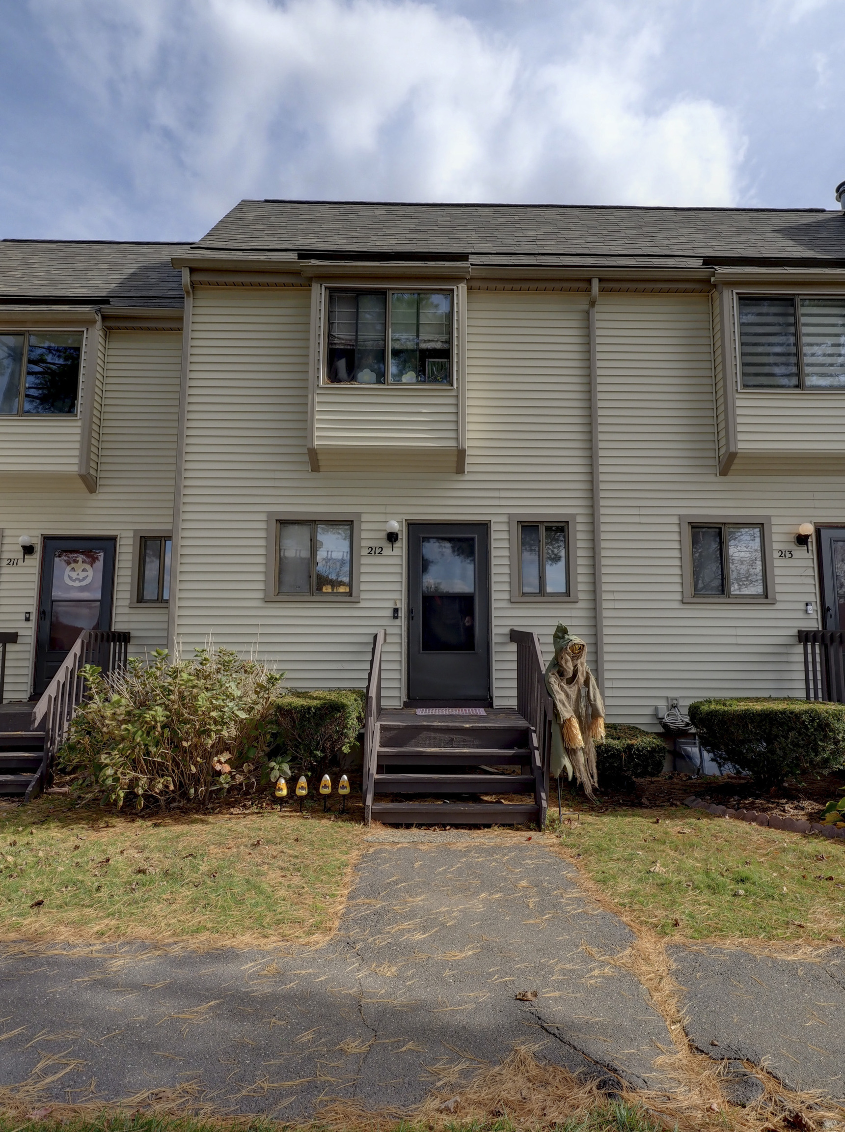 212 Sterling Village 212