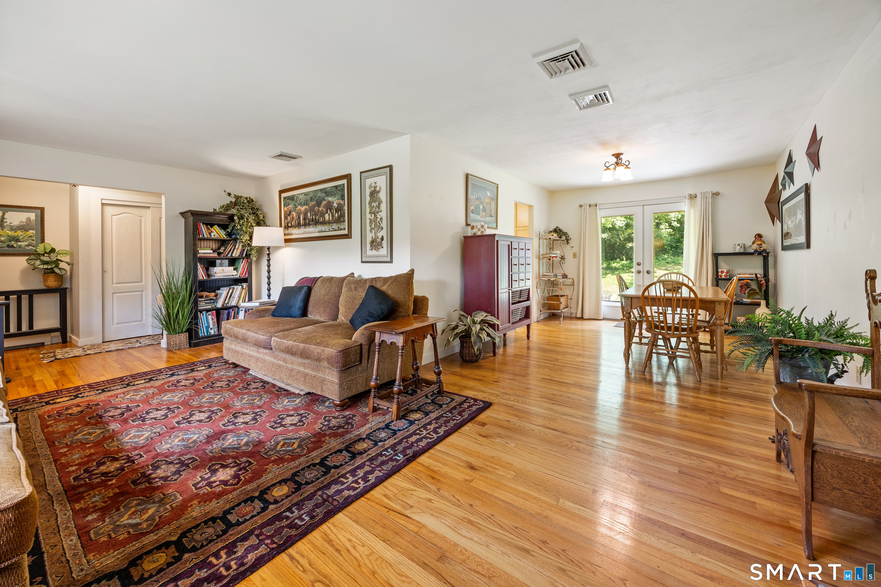 44 Williamsburg Drive