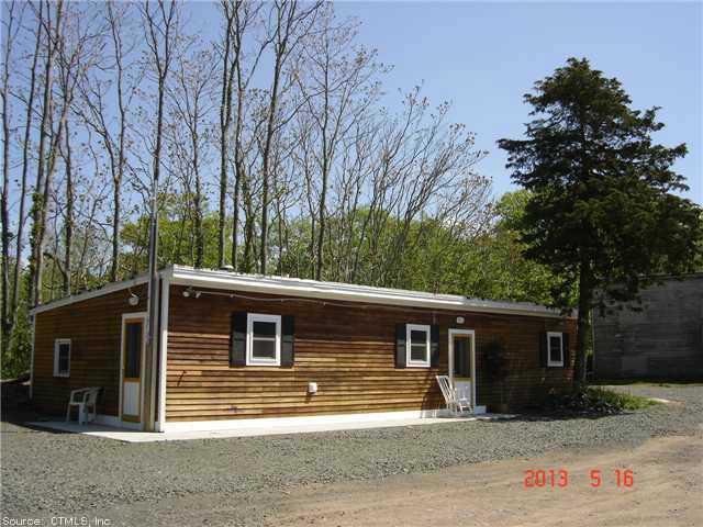 Rental Property at Damascus Road B, Branford, Connecticut - Bedrooms: 2 
Bathrooms: 1 
Rooms: 4  - $2,200 MO.