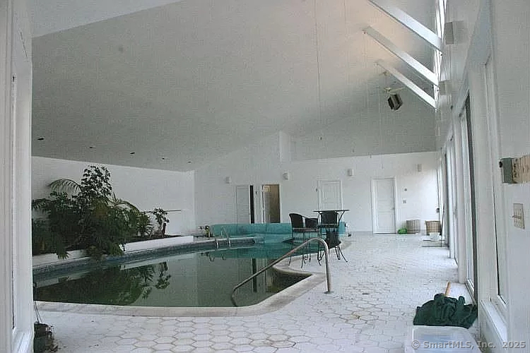 7 Hart Road