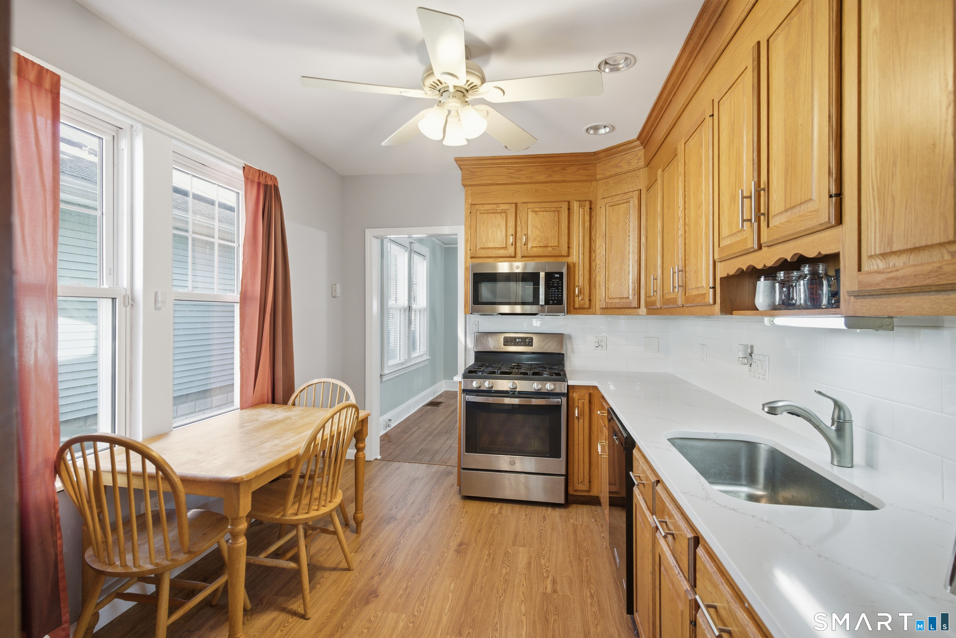 39 Woodcrest Avenue