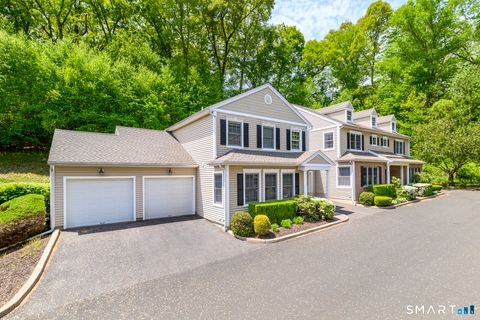 Tiny photo for 54 Redspire Court #54, Trumbull, CT 06611 (MLS # 24173812)