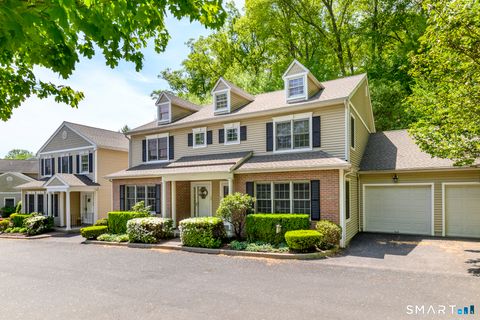 Tiny photo for 54 Redspire Court #54, Trumbull, CT 06611 (MLS # 24173812)