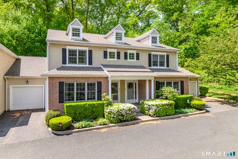 Tiny photo for 54 Redspire Court #54, Trumbull, CT 06611 (MLS # 24173812)