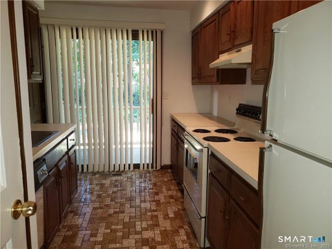 Tiny photo for 375 Glendale Avenue #D2, Bridgeport, CT 06606 (MLS # 24203662)