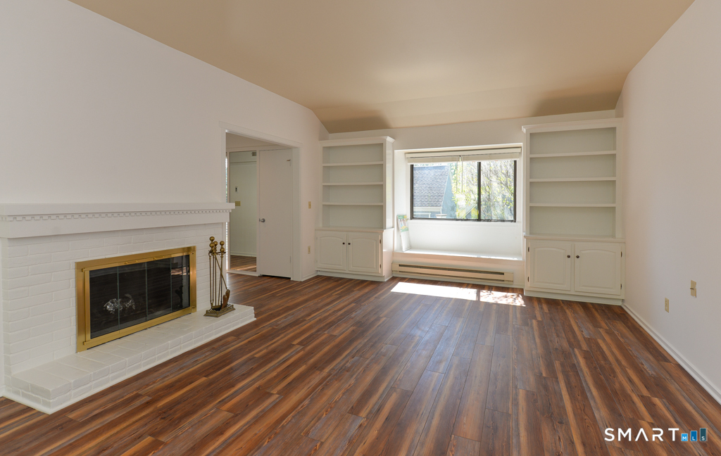926 Heritage Village B