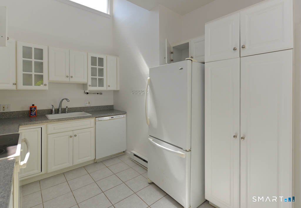 926 Heritage Village B