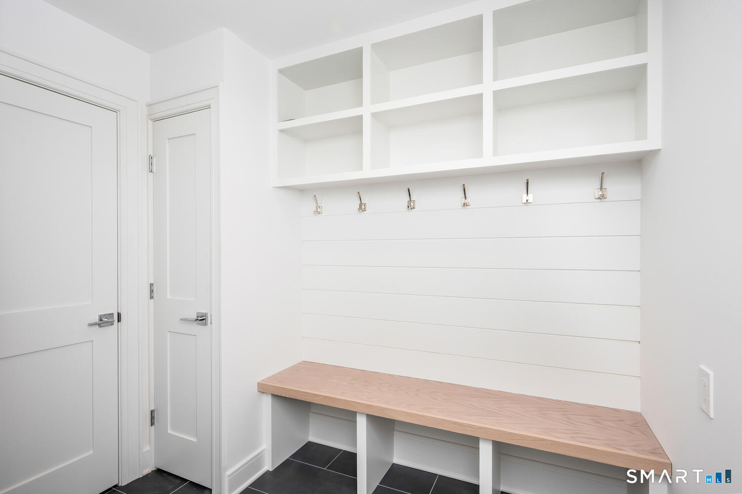 Fairfield, Connecticut 06824, United States, 5 Bedrooms Bedrooms, ,6 BathroomsBathrooms,Residential,Coming Soon,220570