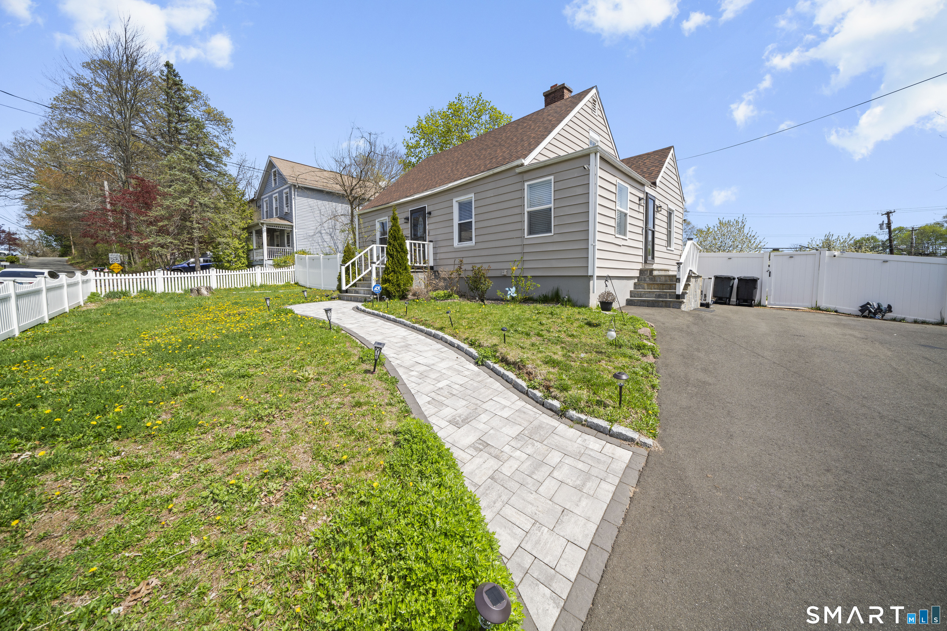 21 Highland Avenue