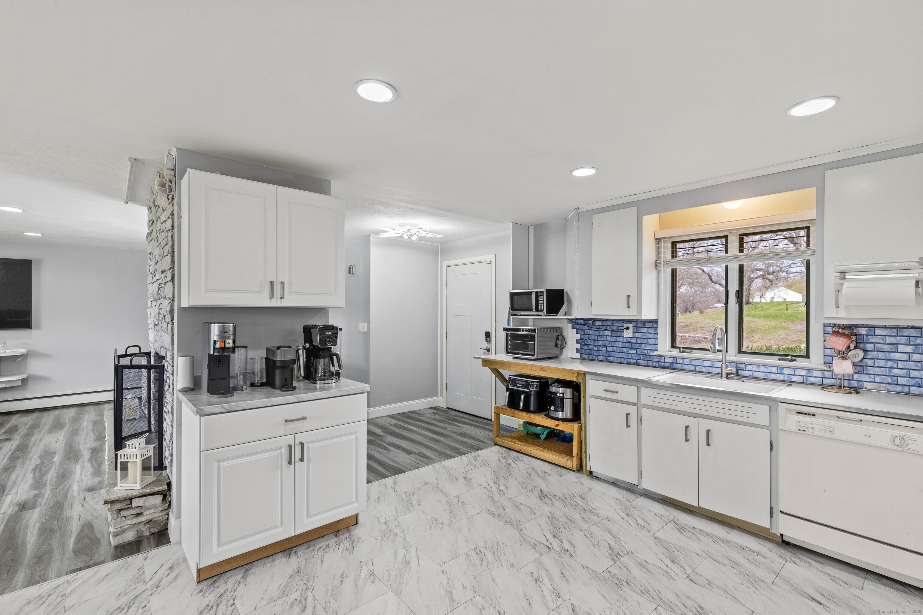 13 Ridgewood Drive, Norwich, Connecticut image 10