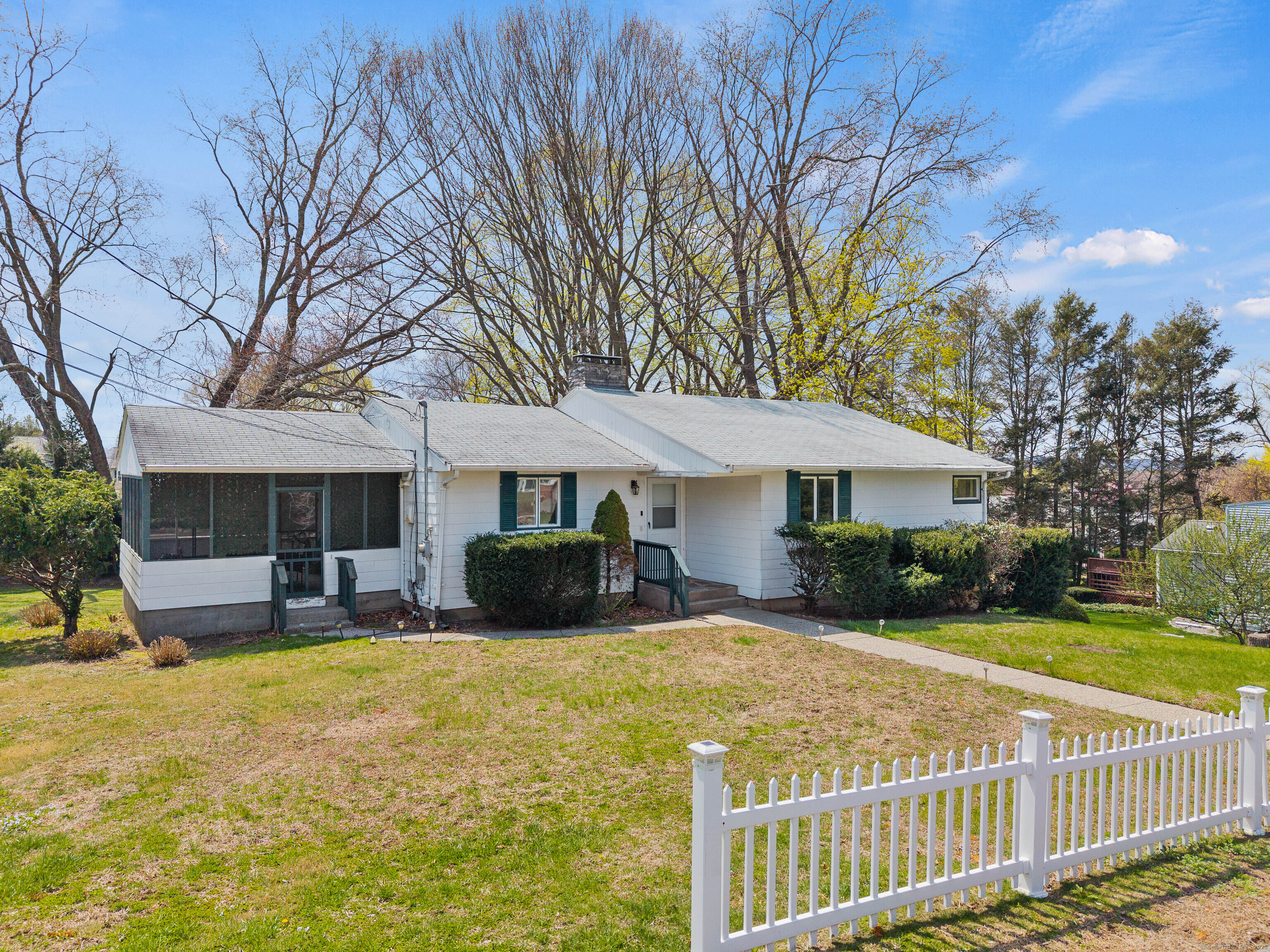 13 Ridgewood Drive, Norwich, Connecticut image 4