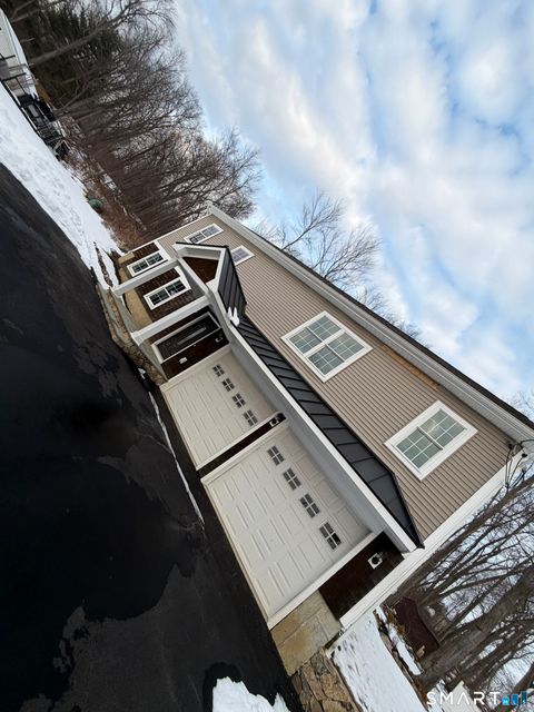 53 Pembroke Road Danbury CT 06811