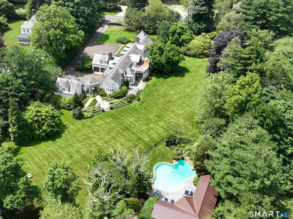 Photo of 750 Burr Street, Fairfield, CT 06824 (MLS # 24170071)
