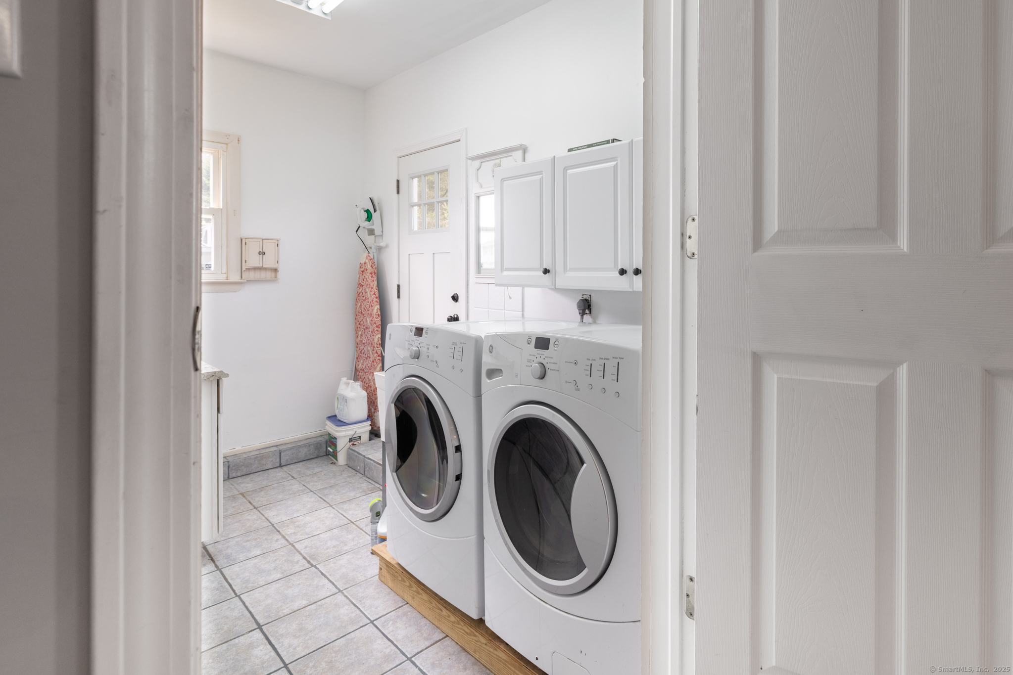 211 Crest Street, Waterbury, Connecticut image 9